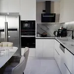 Linza Cozy Villa *